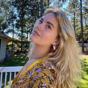 Meet your Posher, Alana